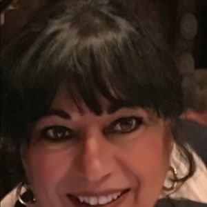 Meet your Posher, Denise